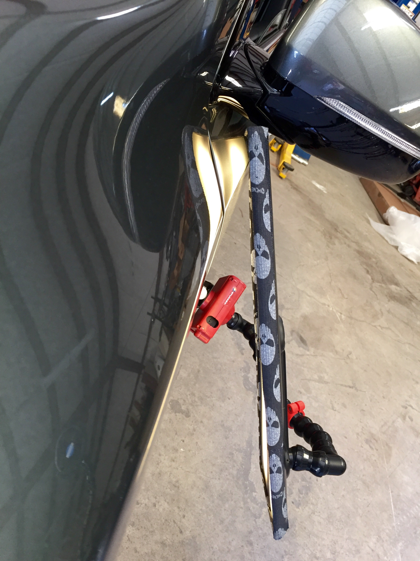 18 inch CWC Stuckey Cordless PDR LED Light. Battery and Charger Included. 3 LED strip configuration (Cool, Warm, Cool)